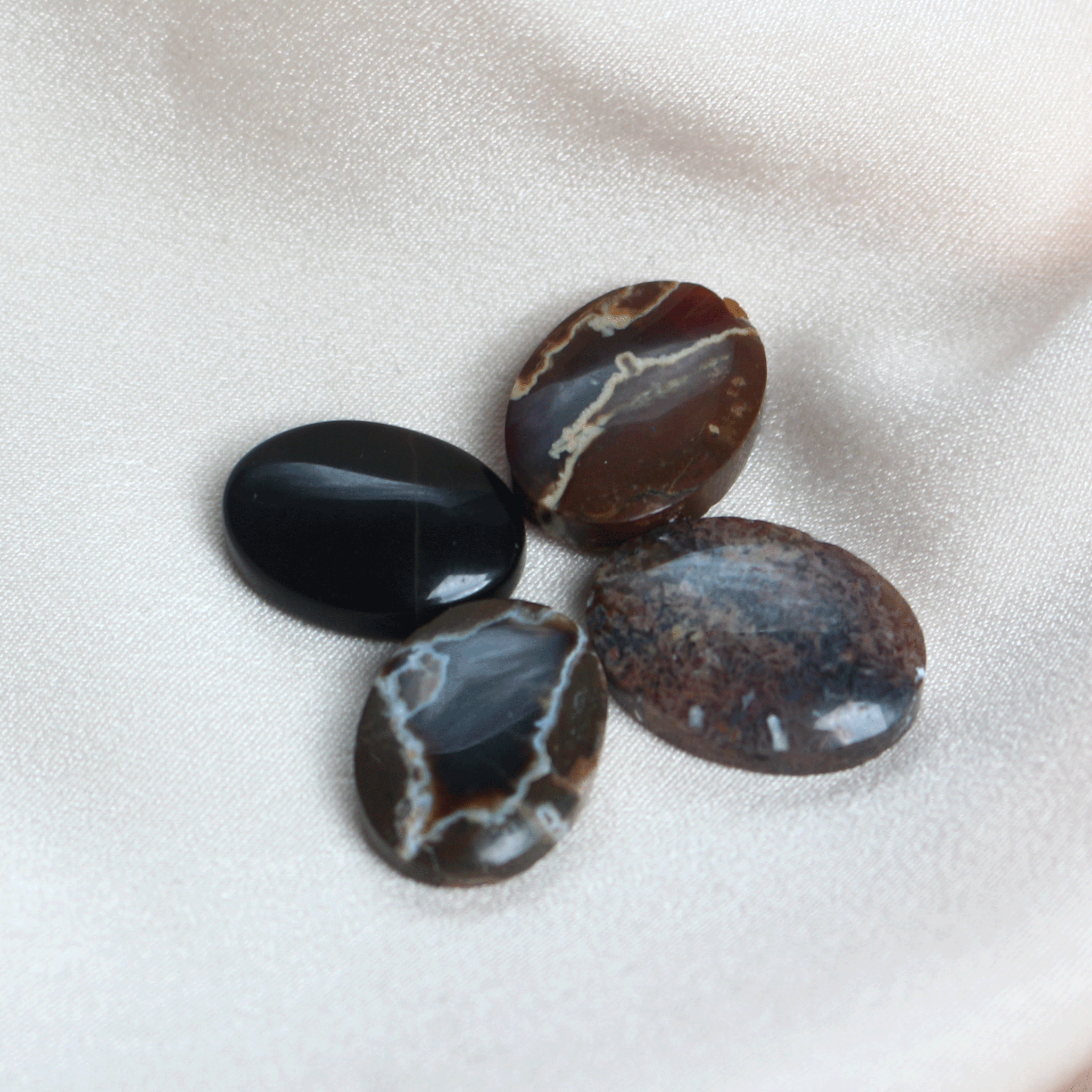 فص عقيق مشكل